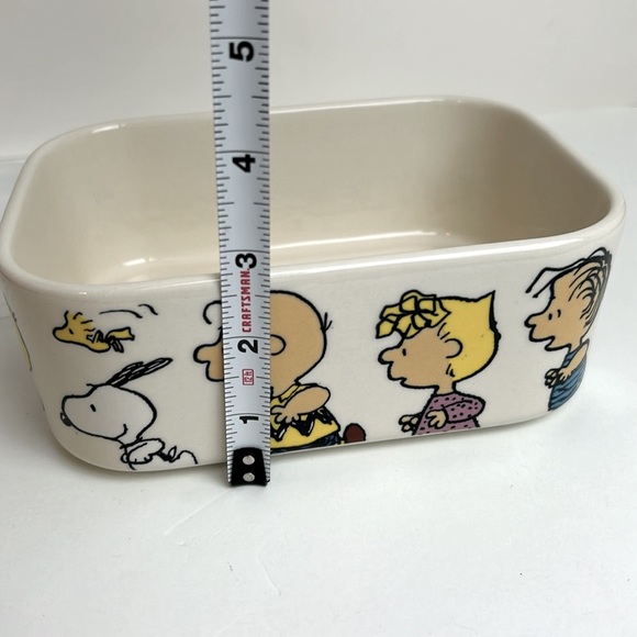 Peanuts Snoopy Stoneware Lunch Box 32 oz. With Lid Storage with Lid - Picture 3 of 16